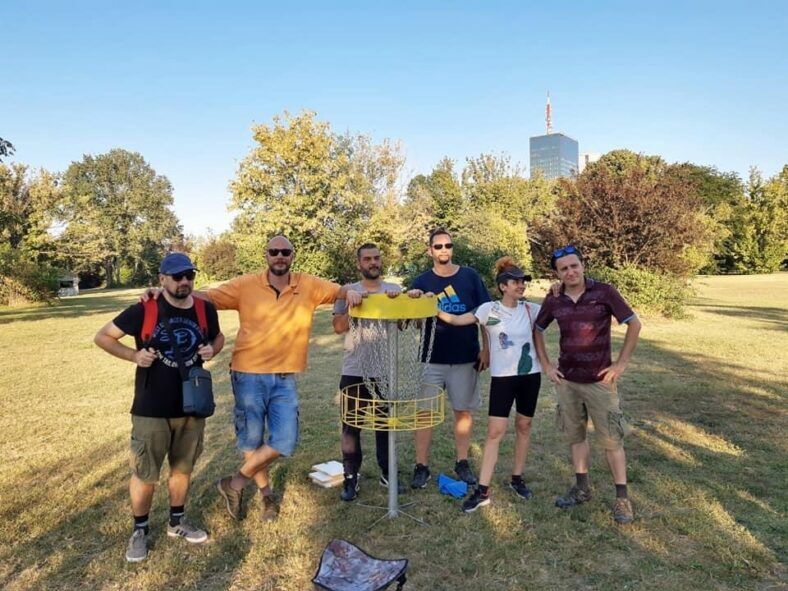 FRIZBI GOLF – DISC GOLF – igra i takmičenje!